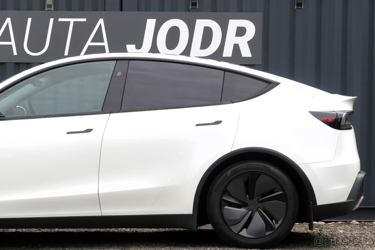 Tesla MODEL Y - 3