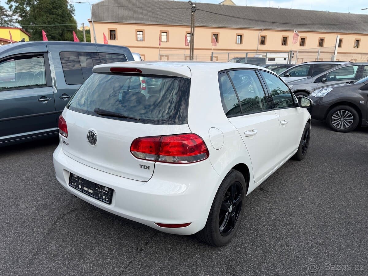2010 Volkswagen GOLF - 3