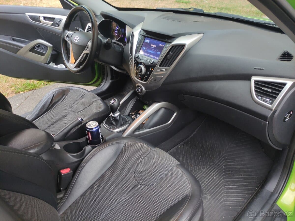 2011 Hyundai VELOSTER - 3