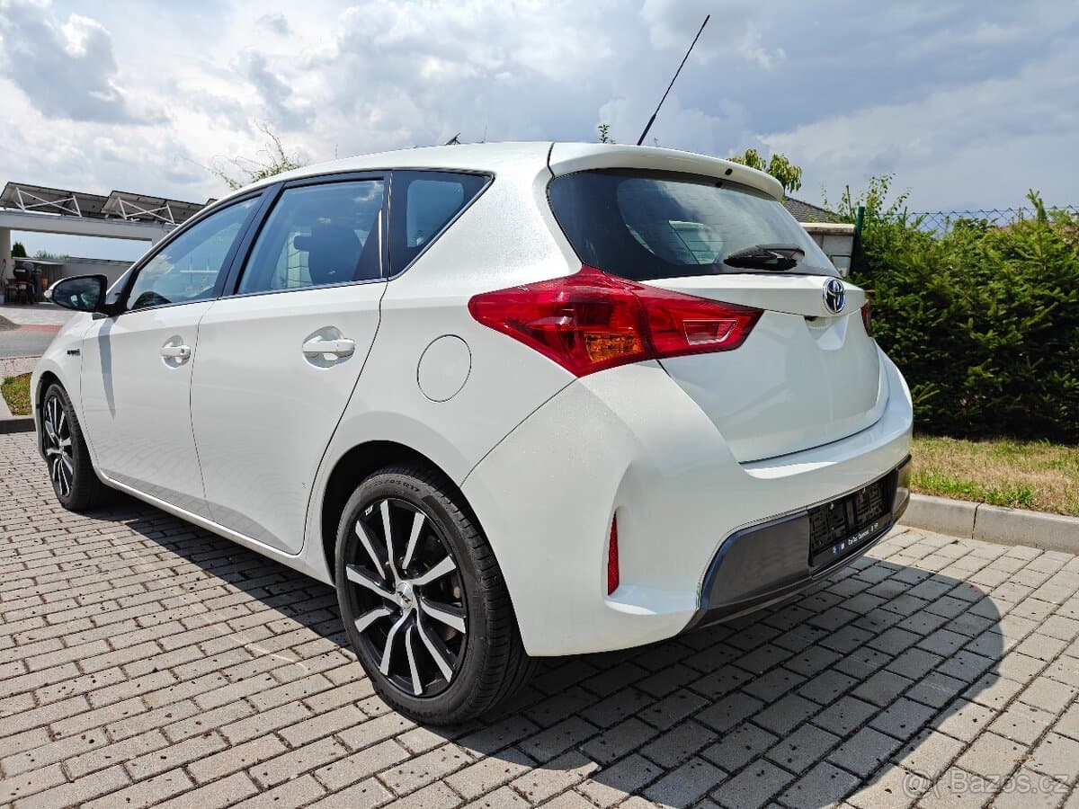 2013 Toyota AURIS - 3