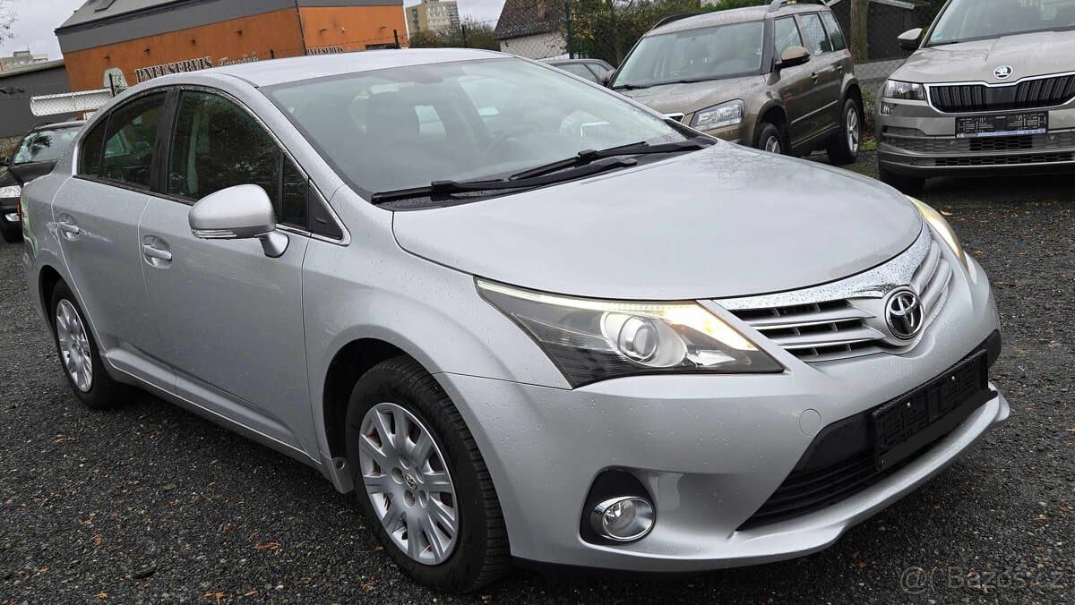 2013 Toyota AVENSIS - 3