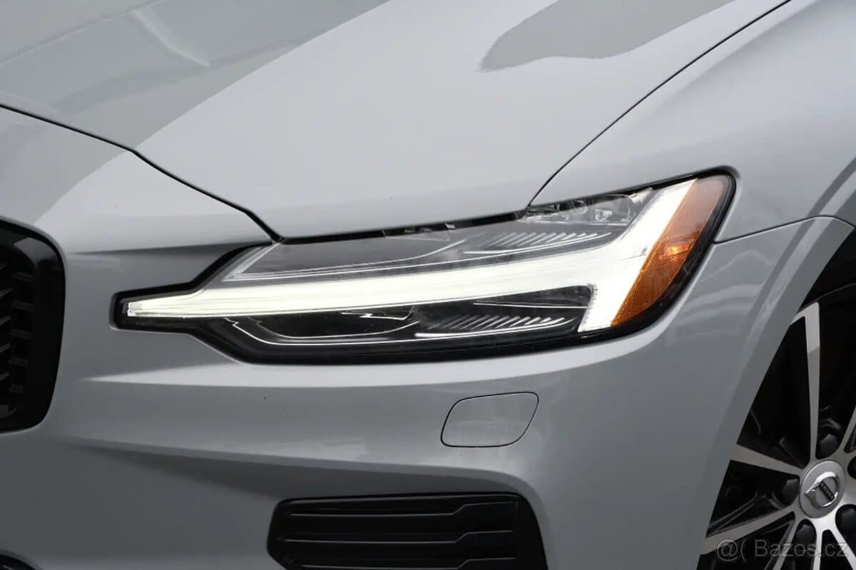 2025 Volvo S60 - 3