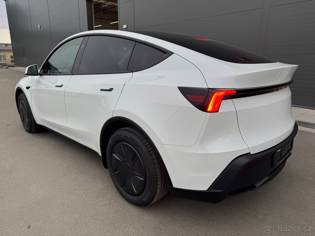 2026 Tesla MODEL Y - 3