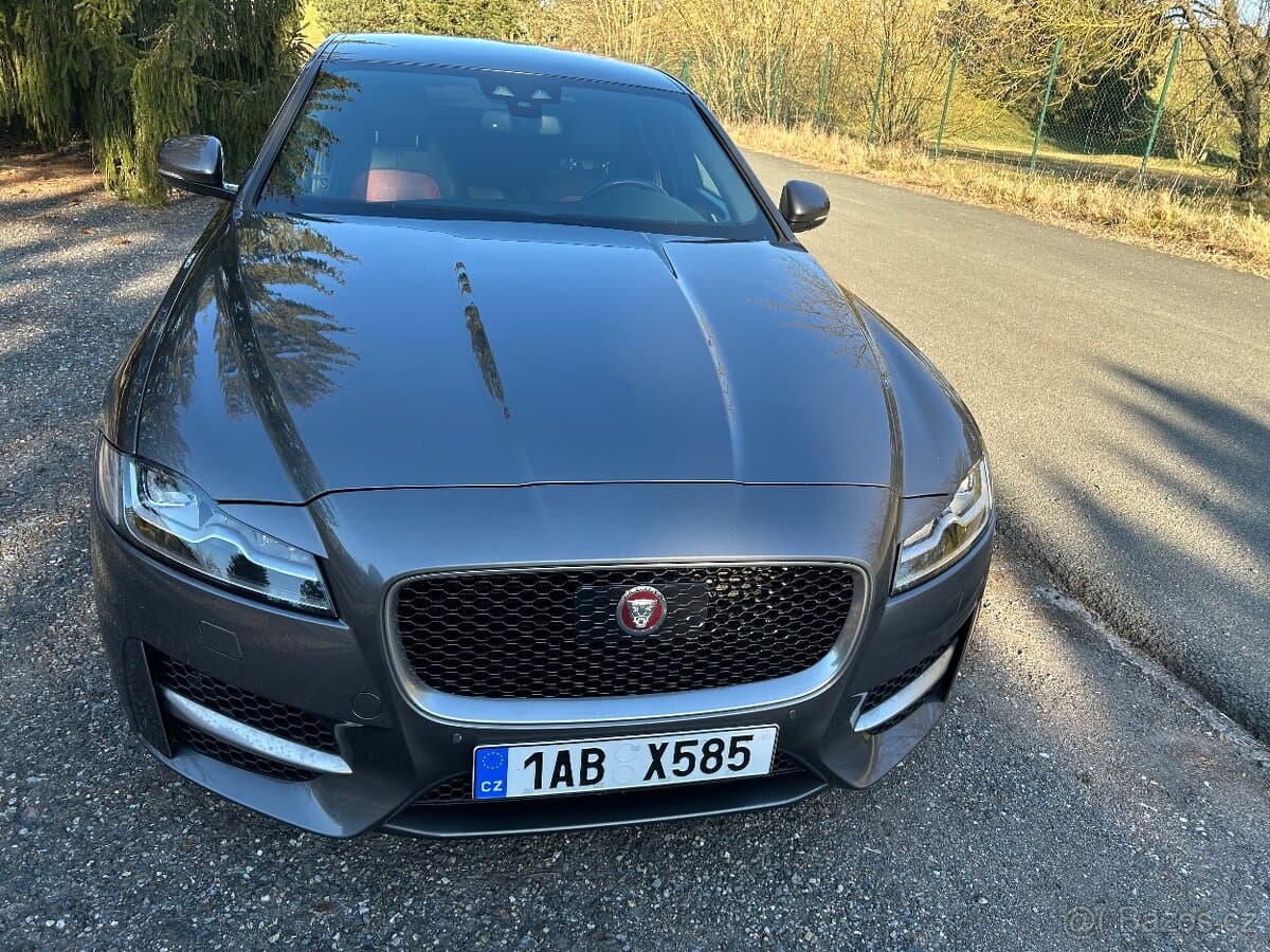 2016 Jaguar XF - 3