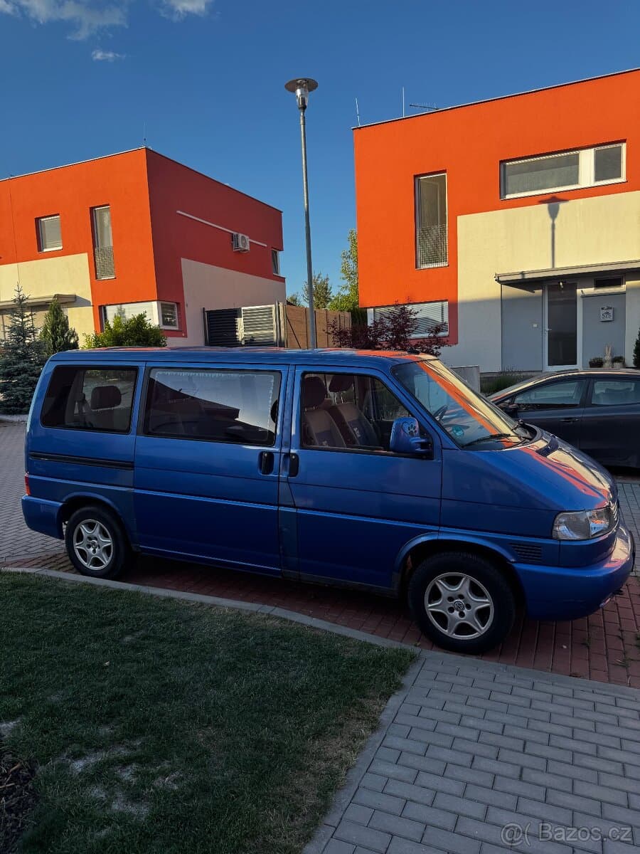 Volkswagen MULTIVAN - 5