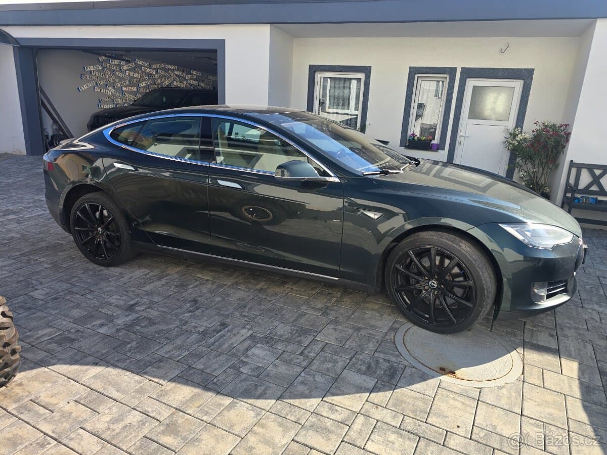 2014 Tesla MODEL S - 3