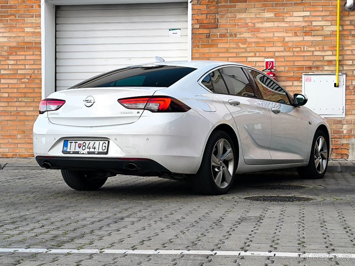 2018 Opel INSIGNIA - 3