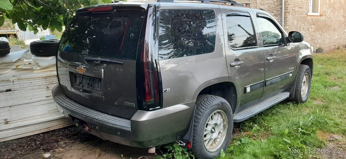2012 Chevrolet TAHOE - 3