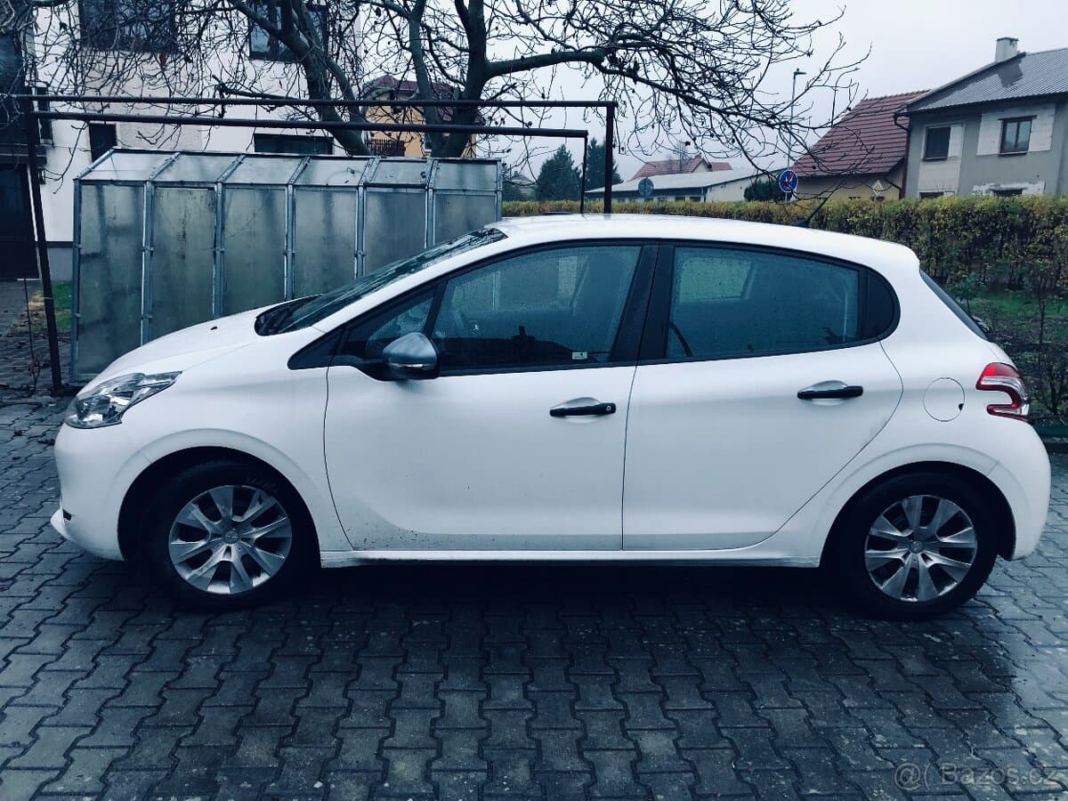 2014 Peugeot 208 - 3