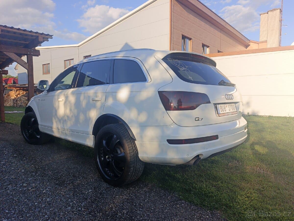 Audi Q7 - 3