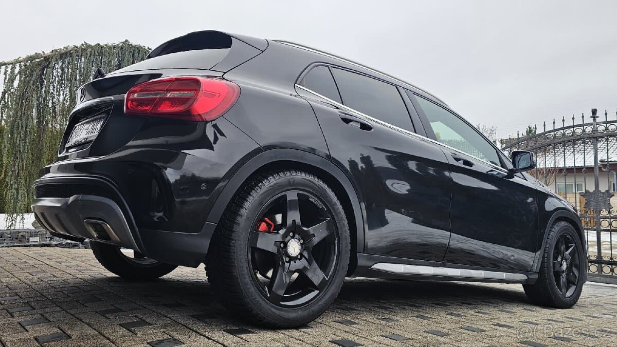 2017 Mercedes-Benz GLA - 3