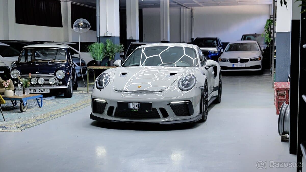 2018 Porsche 911 - 3