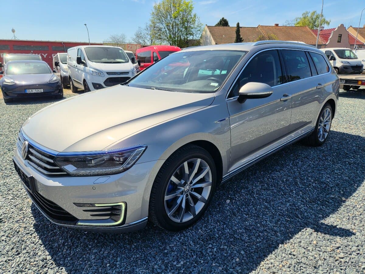 2015 Volkswagen PASSAT - 3