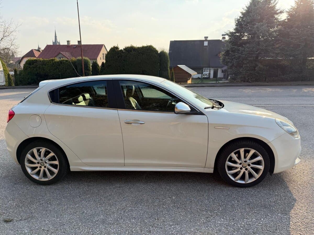 2012 Alfa Romeo GIULIETTA - 3
