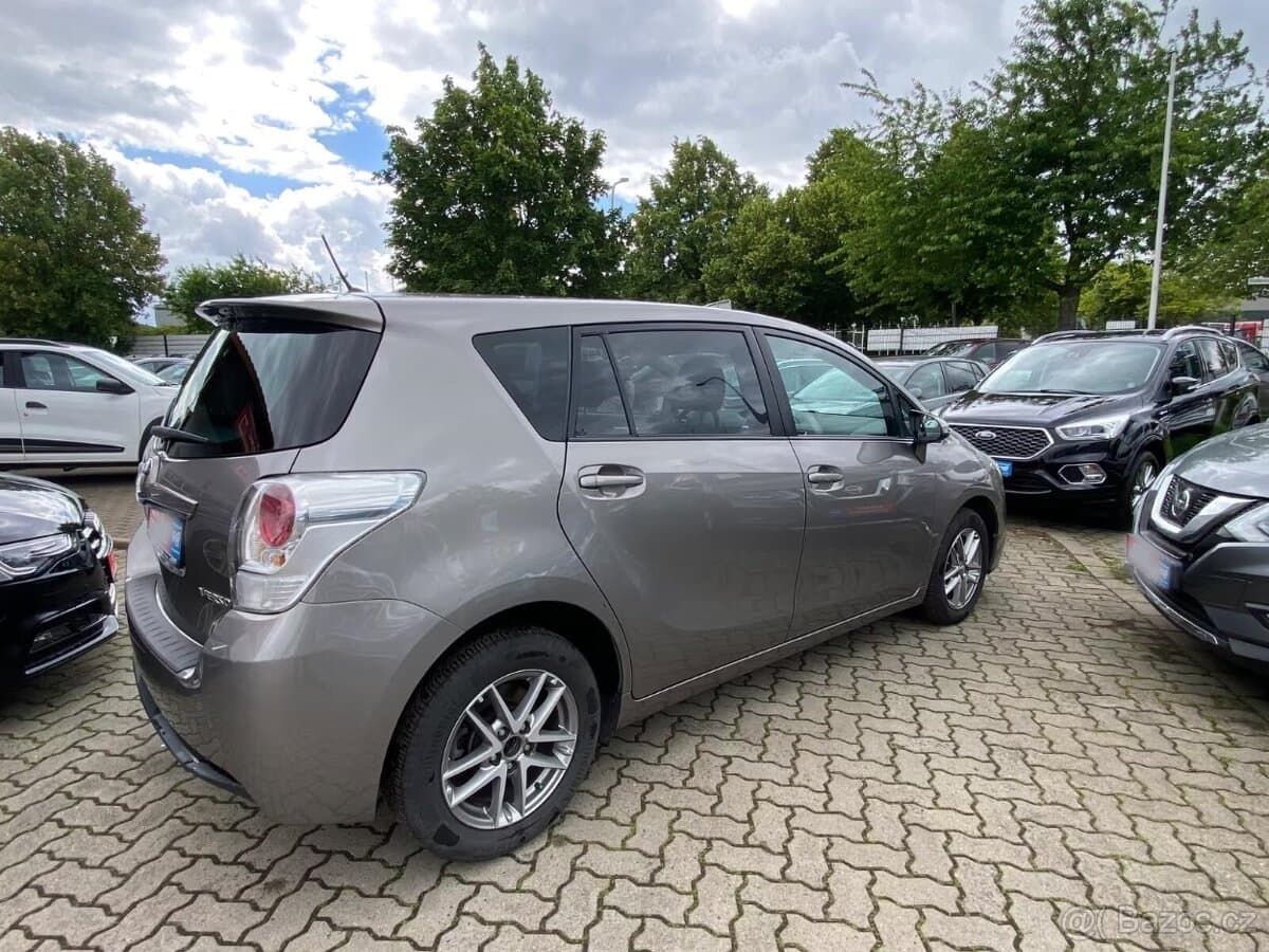 2015 Toyota VERSO - 3