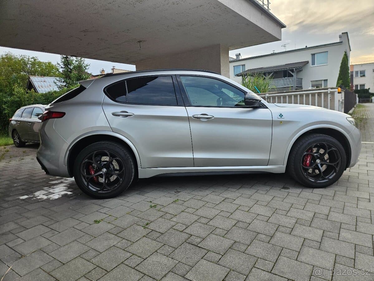 2018 Alfa Romeo STELVIO - 3