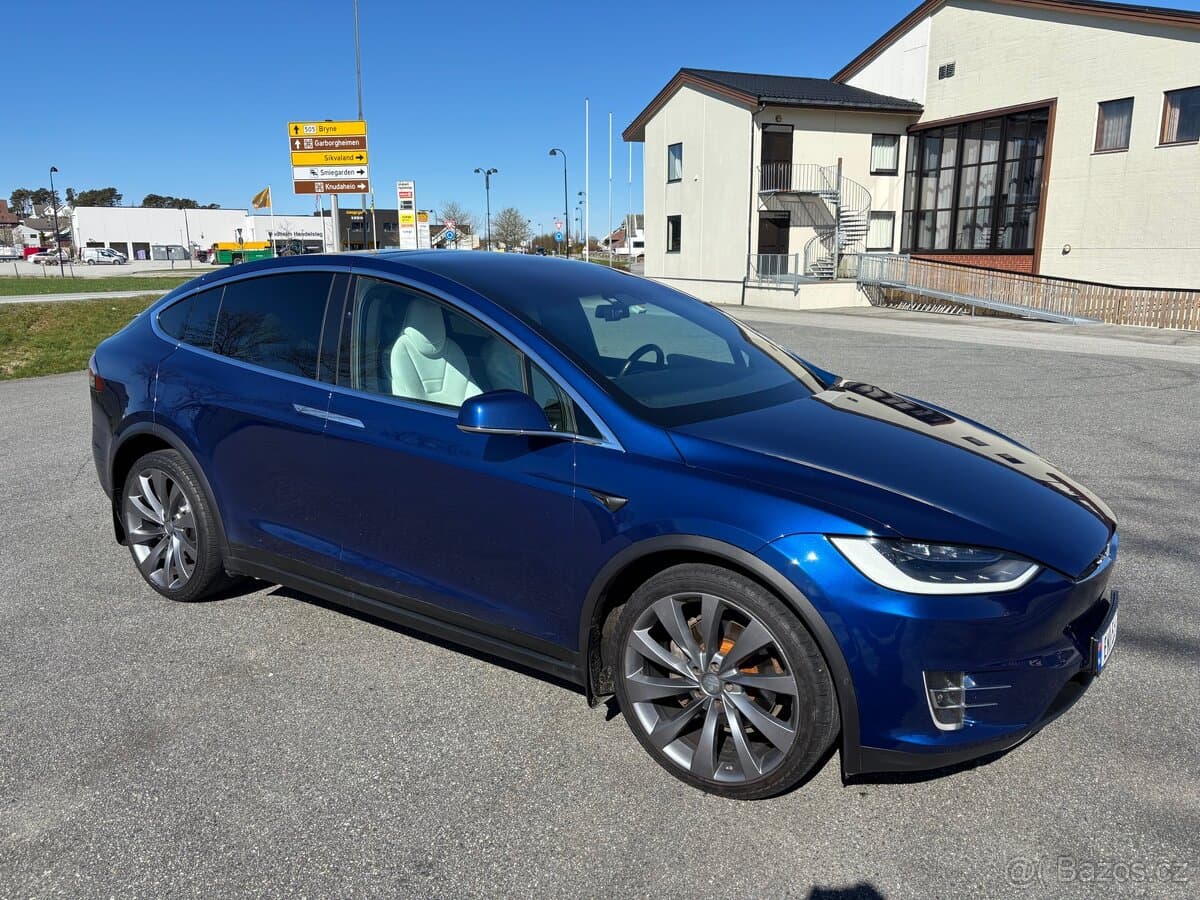 2017 Tesla MODEL X - 3