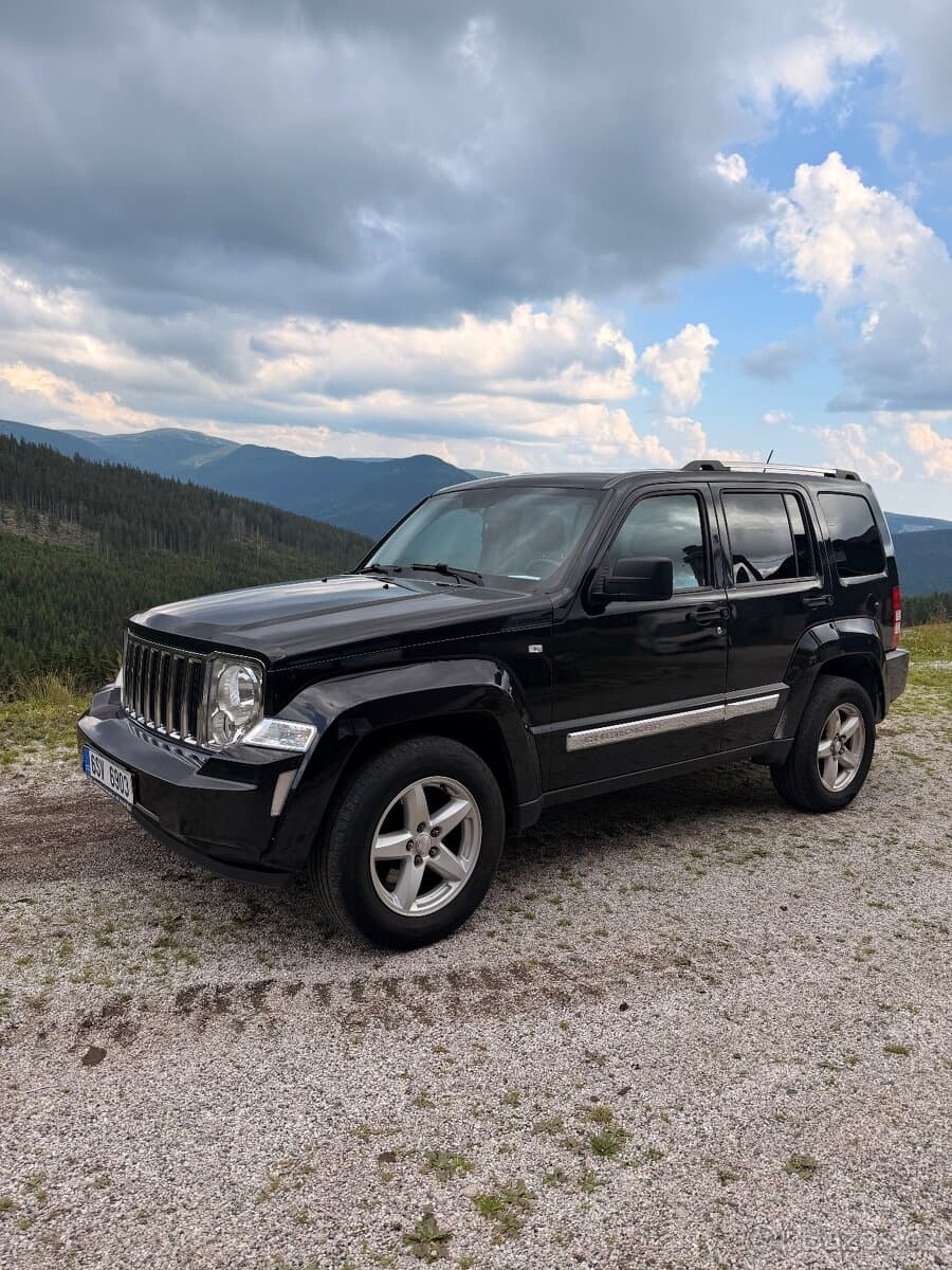 2010 Jeep CHEROKEE - 3