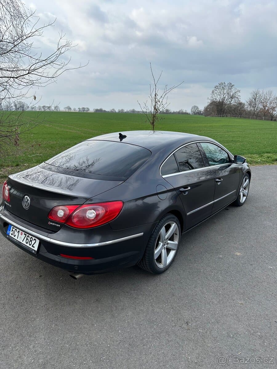 2010 Volkswagen PASSAT CC - 3