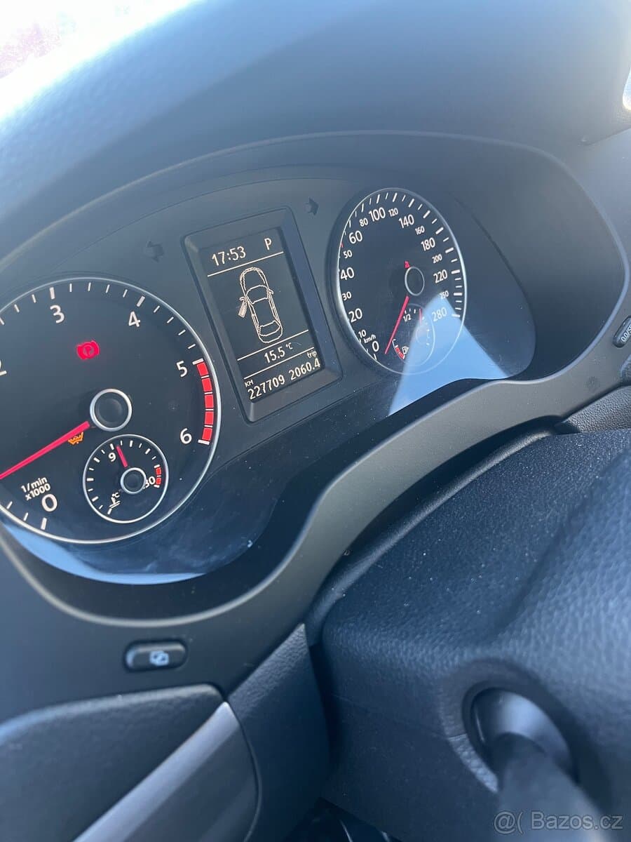 2011 Volkswagen JETTA - 3