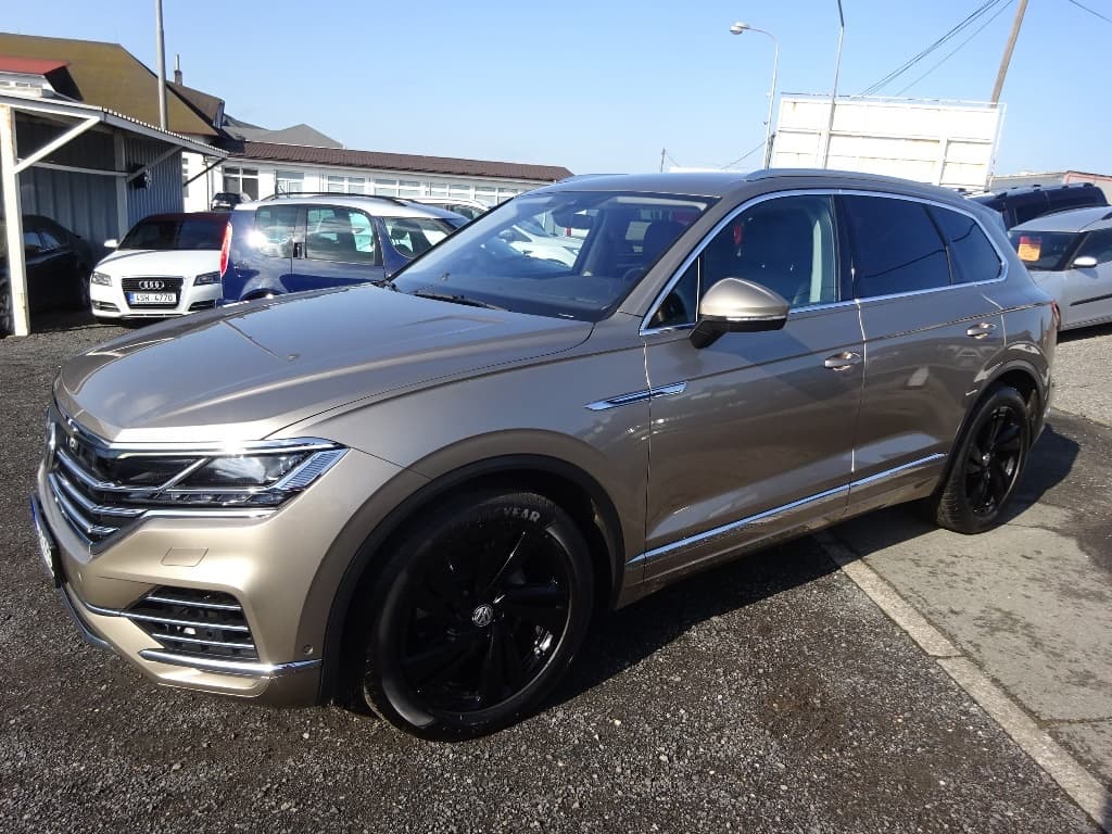 2019 Volkswagen TOUAREG - 3