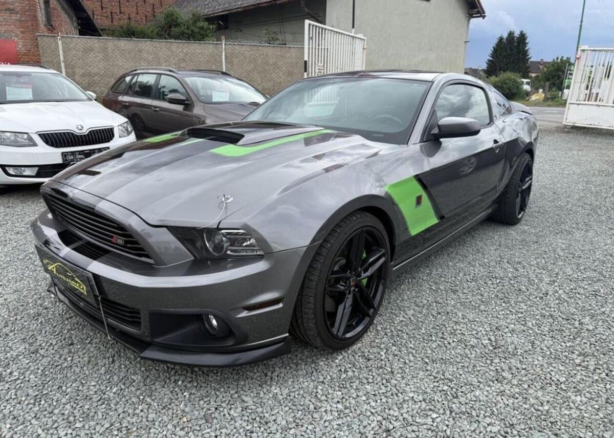 2013 Ford MUSTANG - 3