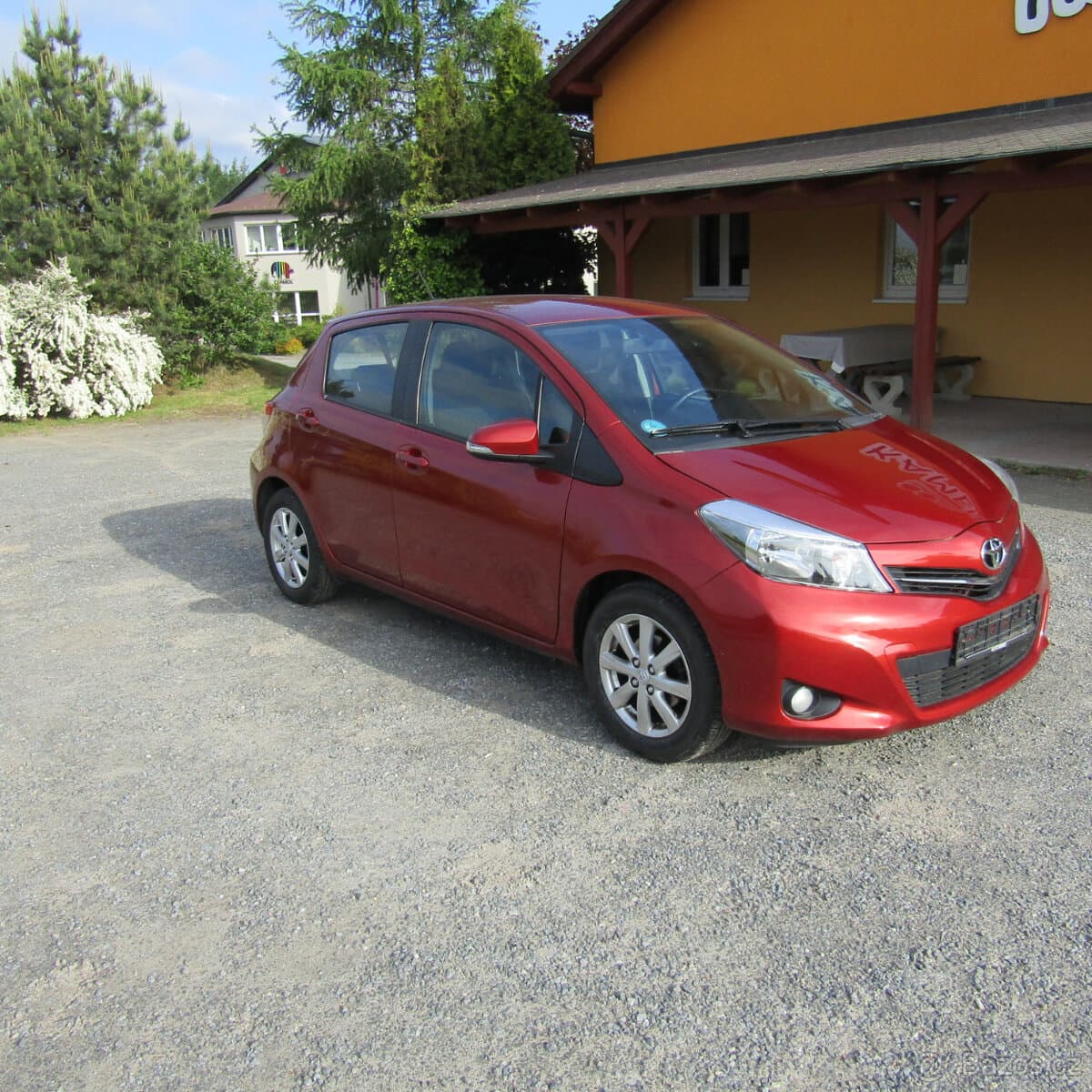 2012 Toyota YARIS - 3