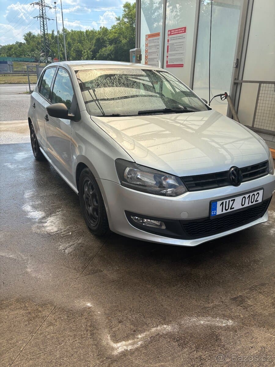 2011 Volkswagen POLO - 3