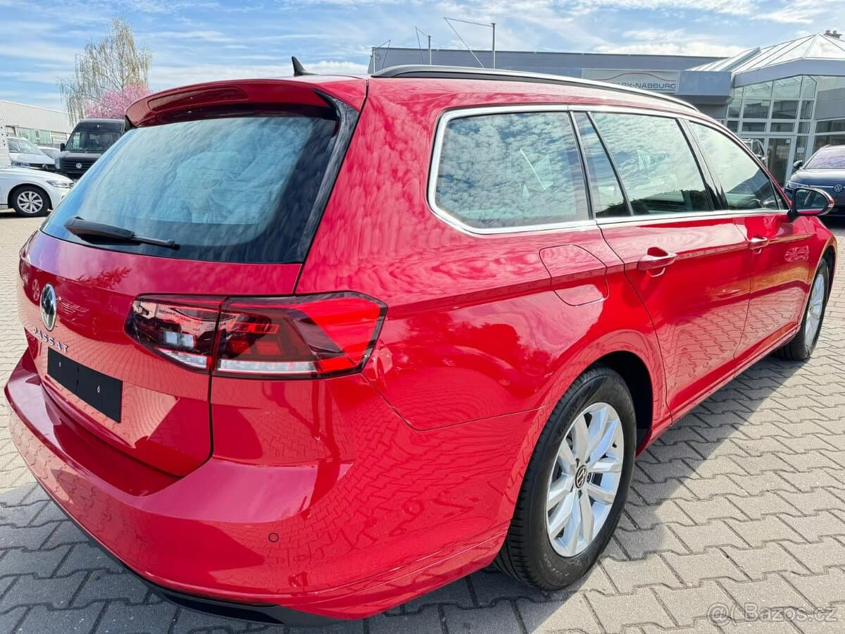 2023 Volkswagen PASSAT - 3