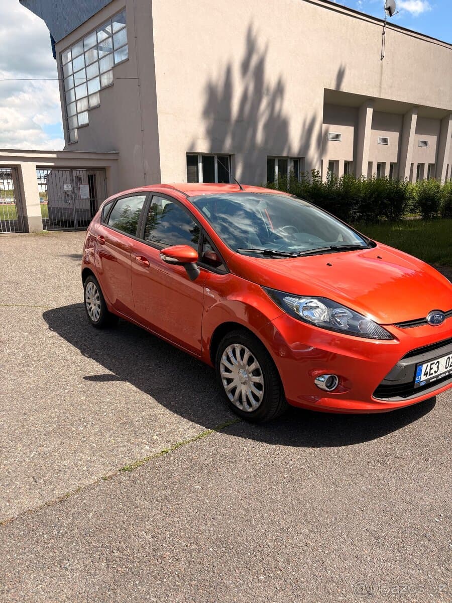 2011 Ford FIESTA - 3