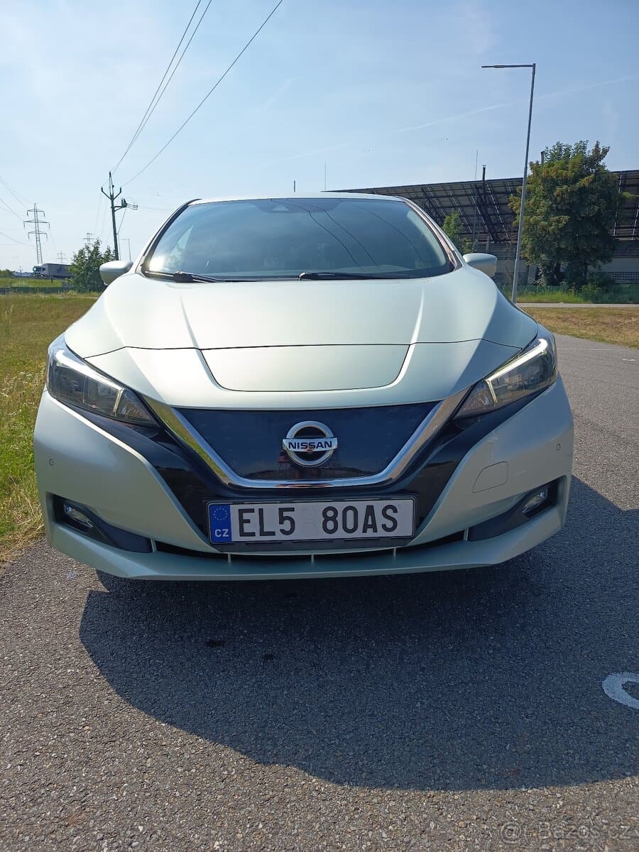 2018 Nissan LEAF - 3