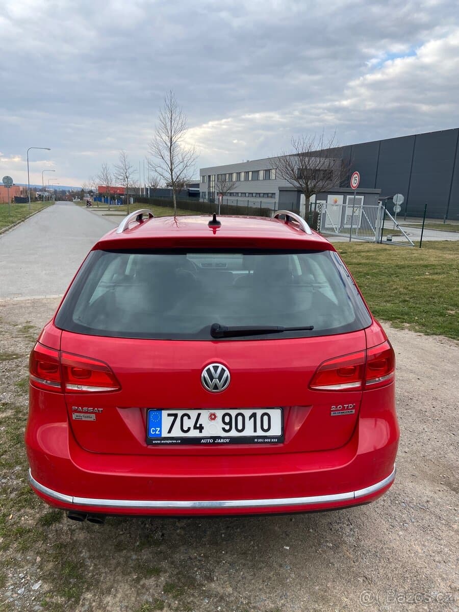 2011 Volkswagen PASSAT - 3