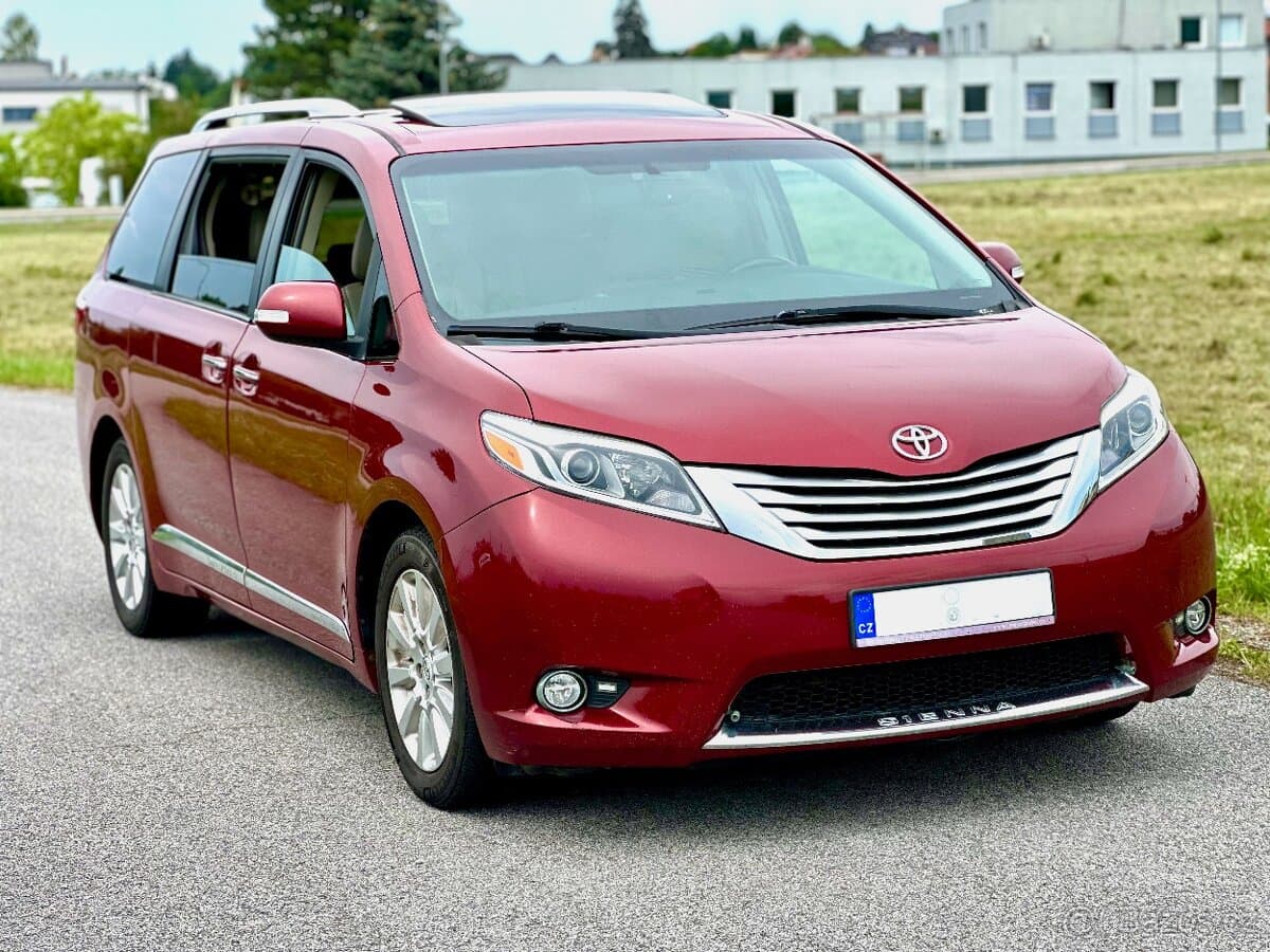 2016 Toyota SIENNA - 3