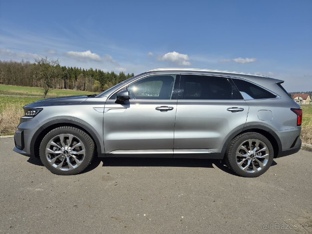 2021 Kia SORENTO - 3