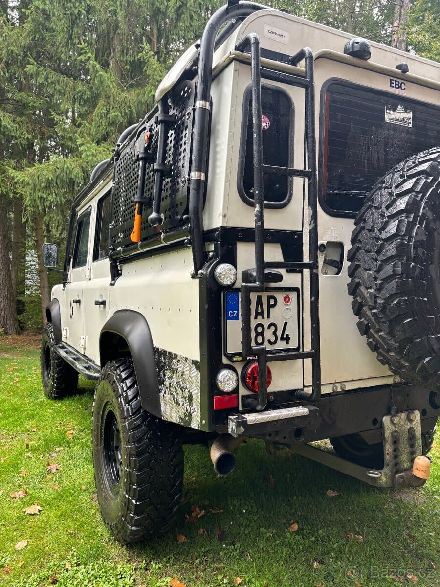 2006 Land Rover DEFENDER - 3