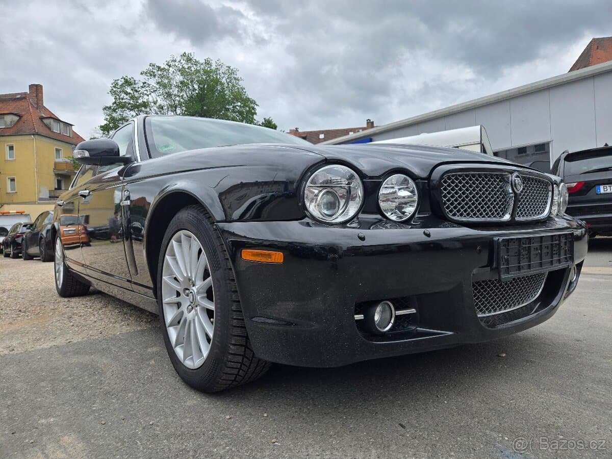 2008 Jaguar XJ - 3