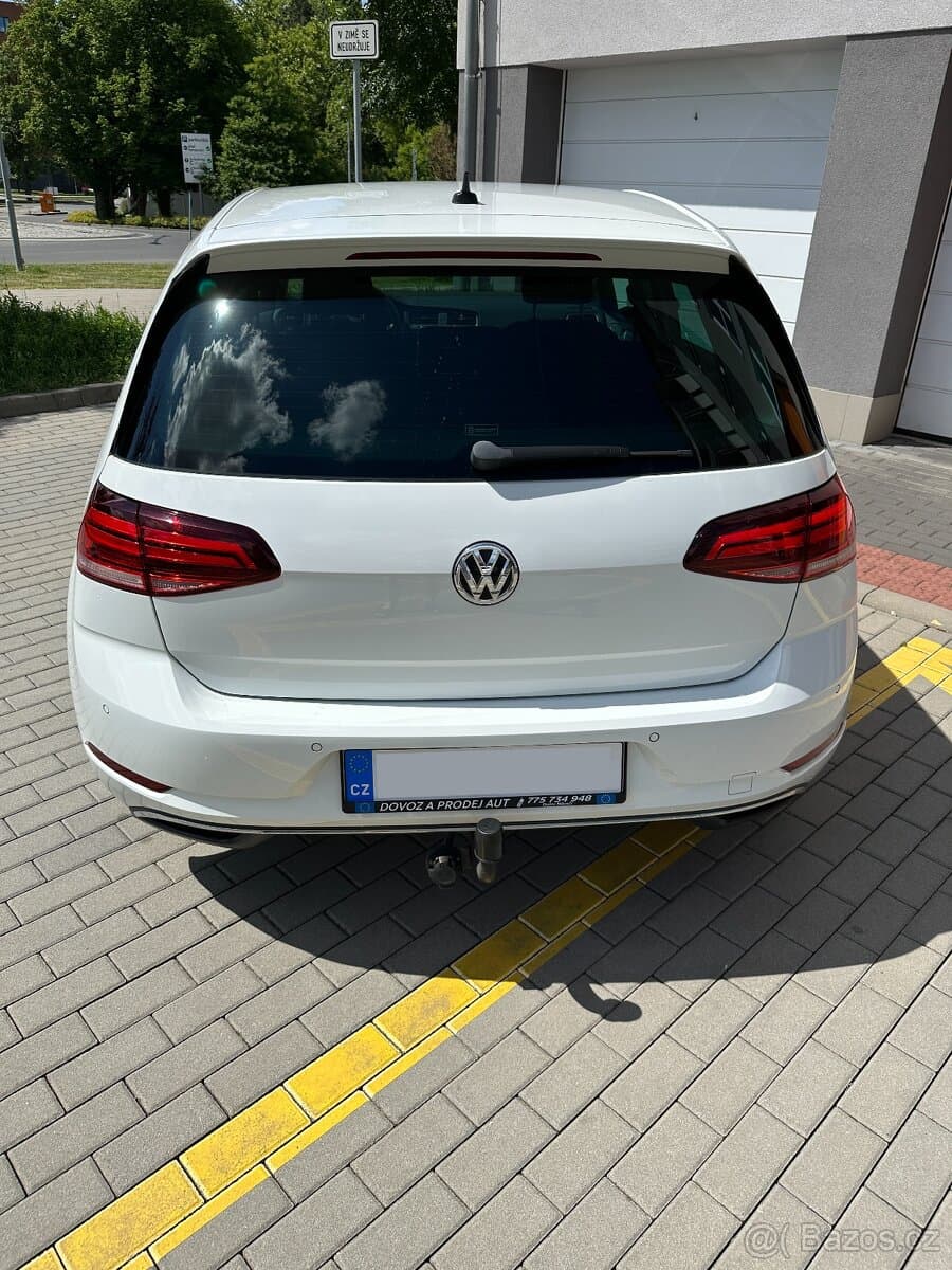 Volkswagen GOLF - 3