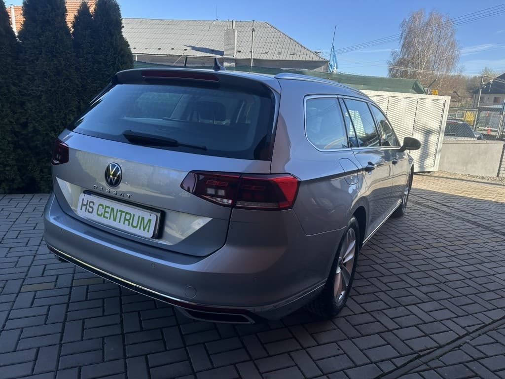 2021 Volkswagen PASSAT - 3