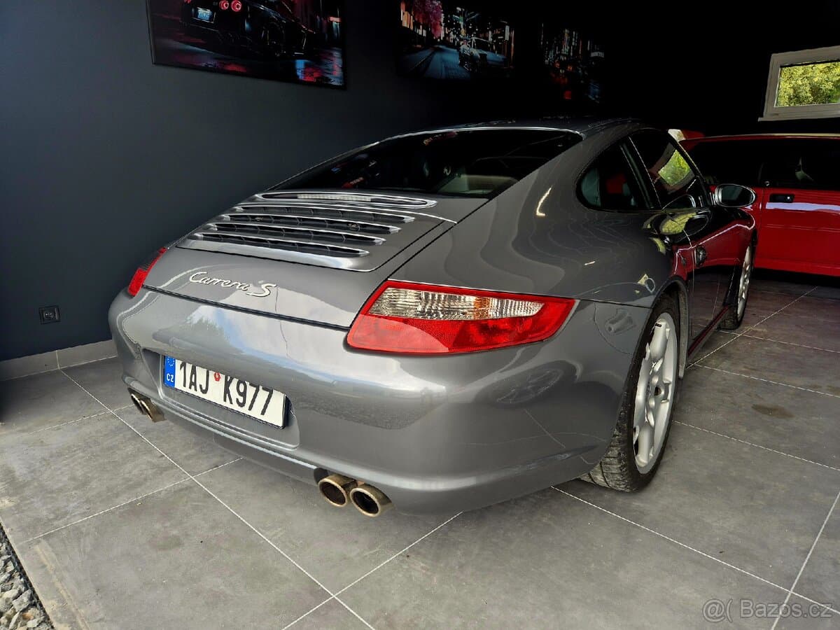 2005 Porsche 911 - 3