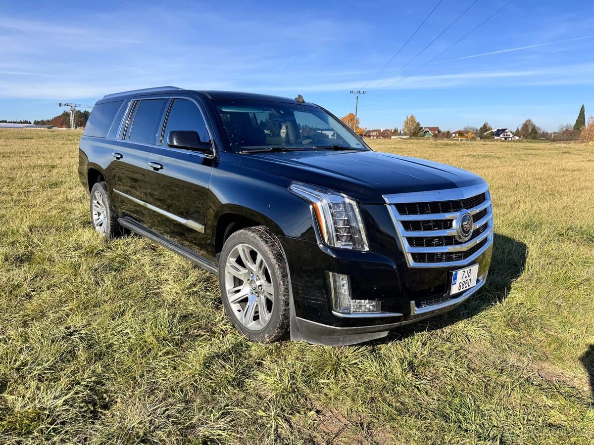 2015 Cadillac ESCALADE - 3