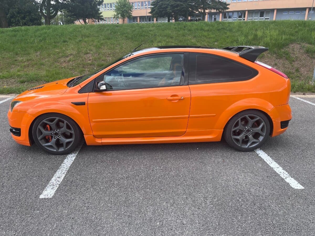 2006 Ford FOCUS - 3
