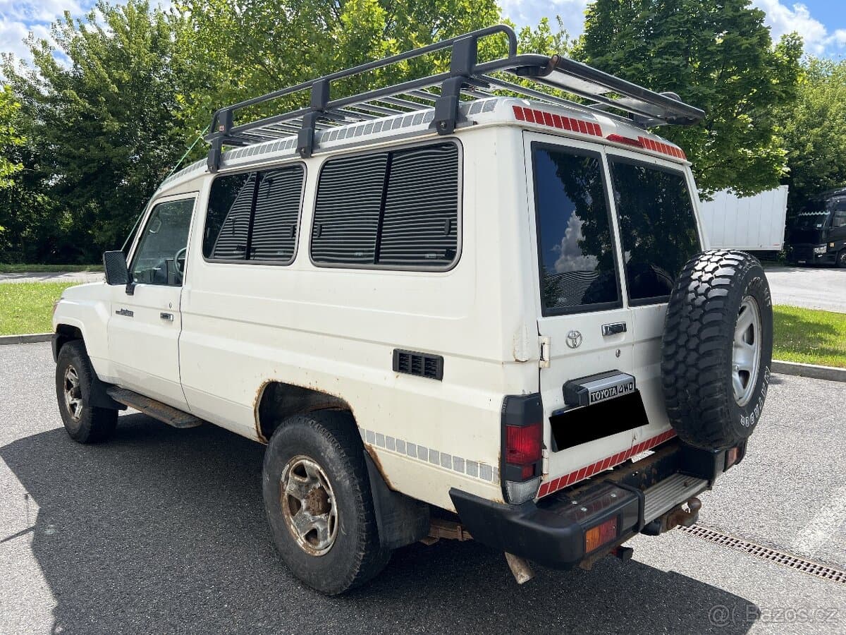 2009 Toyota LAND CRUISER - 3