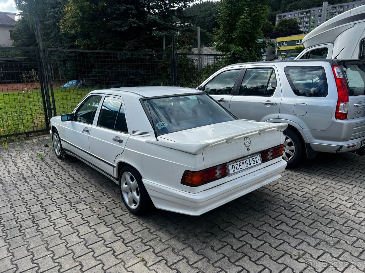 1984 Mercedes-Benz 190 - 3
