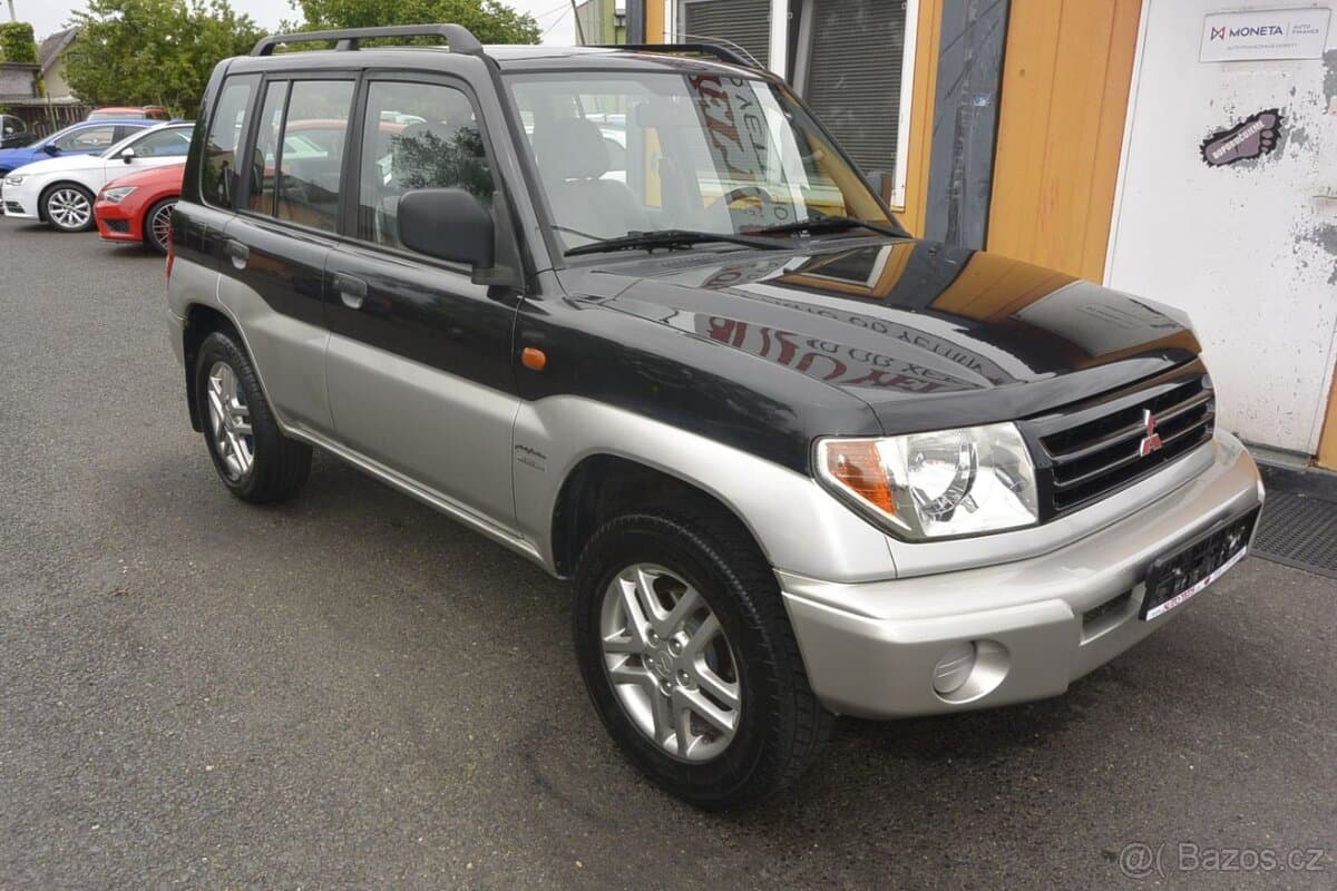 2004 Mitsubishi PAJERO - 3