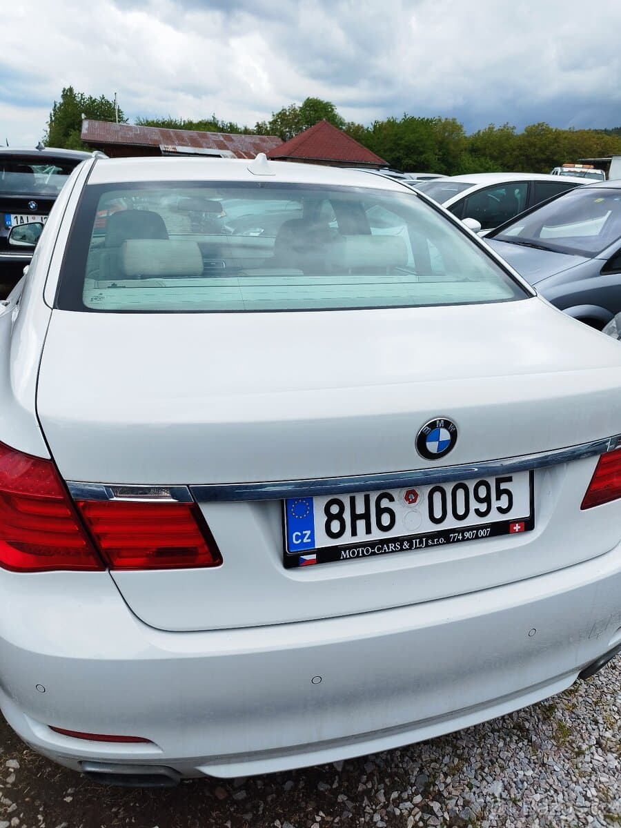 2011 BMW 7-SERIES - 3