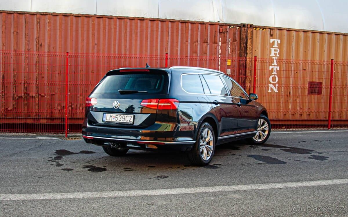 2017 Volkswagen PASSAT - 3