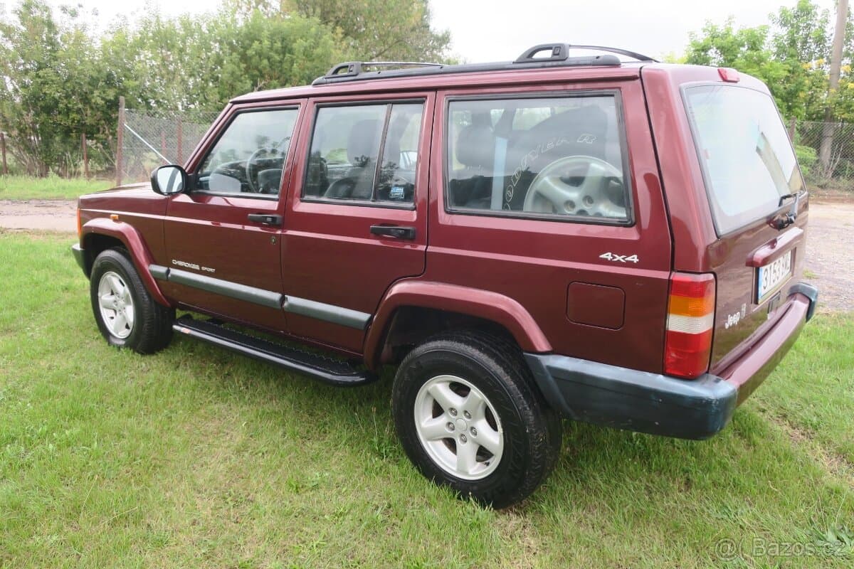 2001 Jeep CHEROKEE - 3
