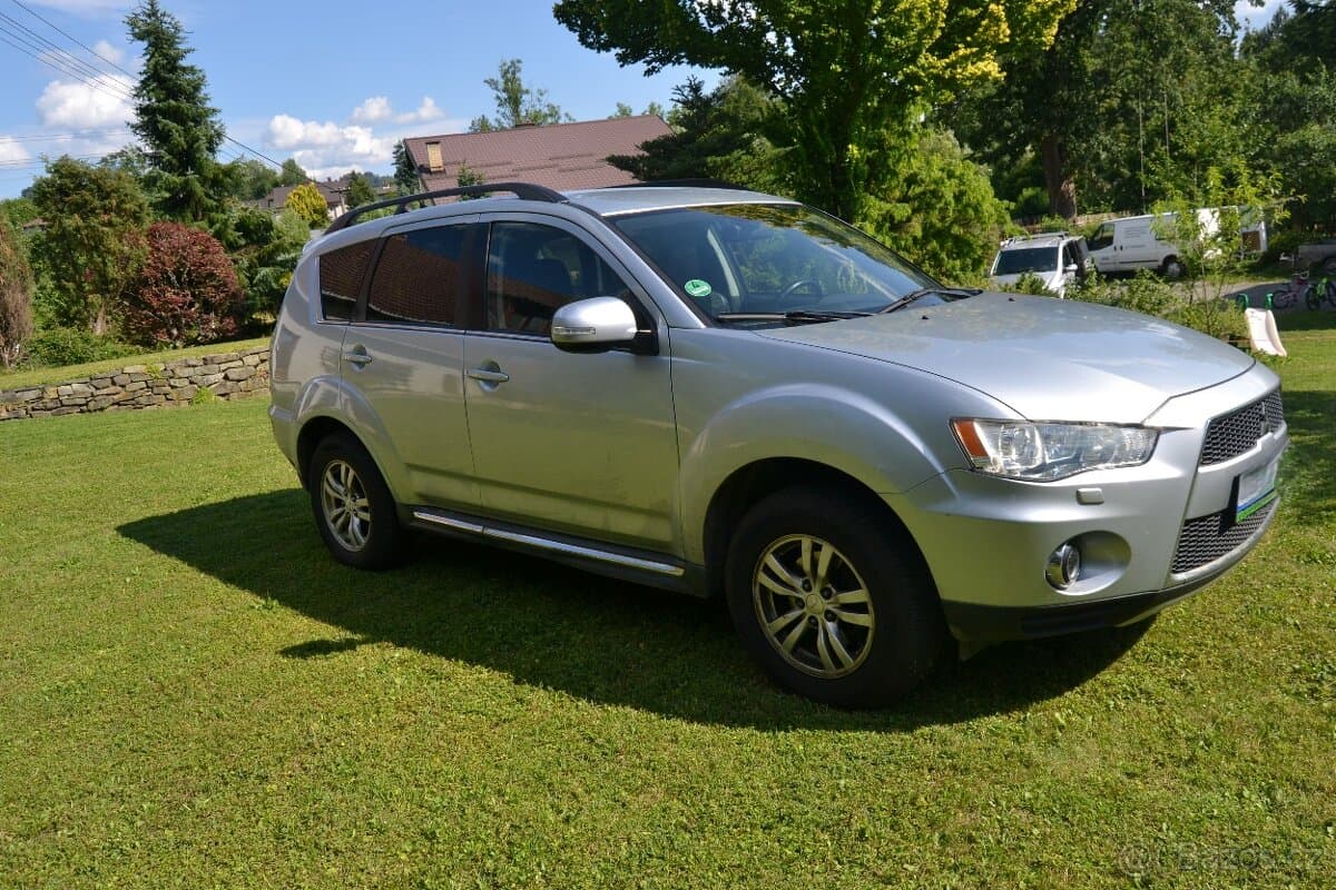 2013 Mitsubishi OUTLANDER - 3