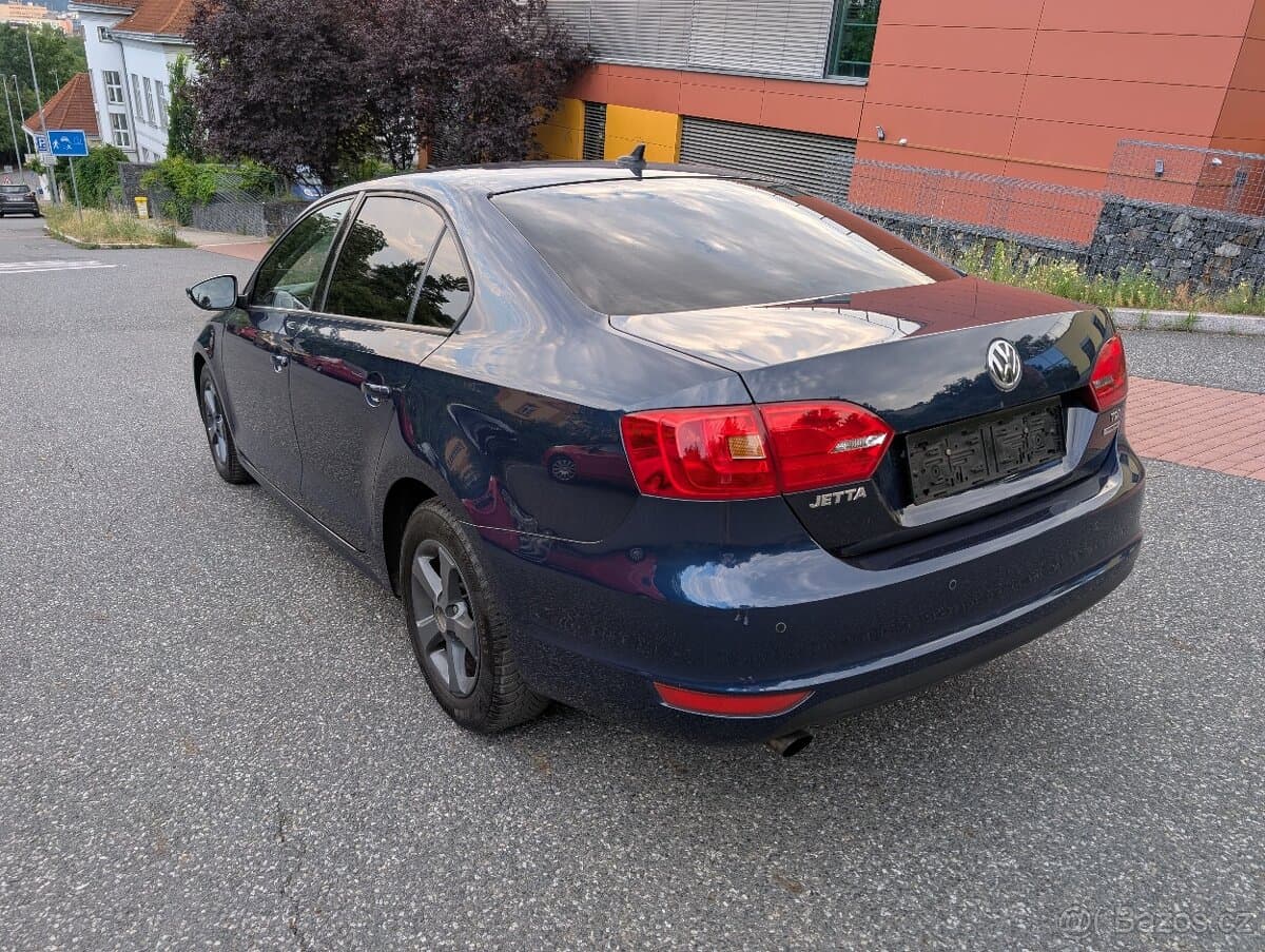 2012 Volkswagen JETTA - 3