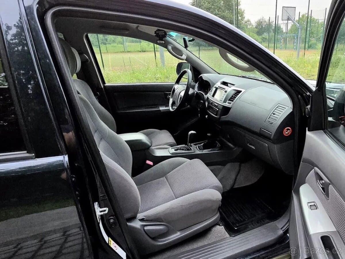 2012 Toyota HILUX - 3